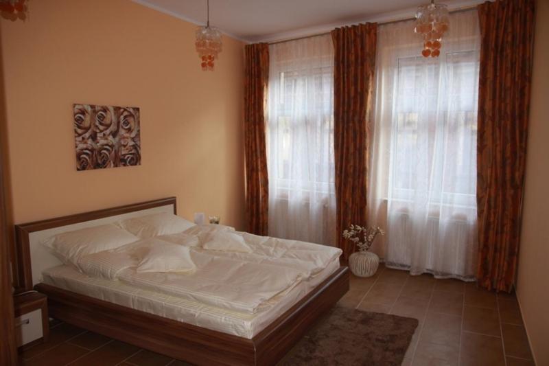 Aparthotel Apart-Lux à Bytom Chambre photo