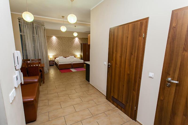 Aparthotel Apart-Lux à Bytom Chambre photo