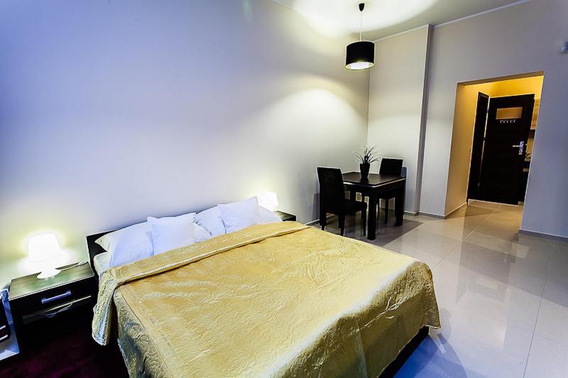 Aparthotel Apart-Lux à Bytom Extérieur photo