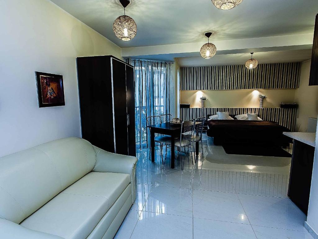 Aparthotel Apart-Lux à Bytom Extérieur photo