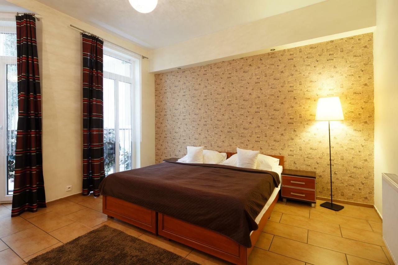 Aparthotel Apart-Lux à Bytom Extérieur photo